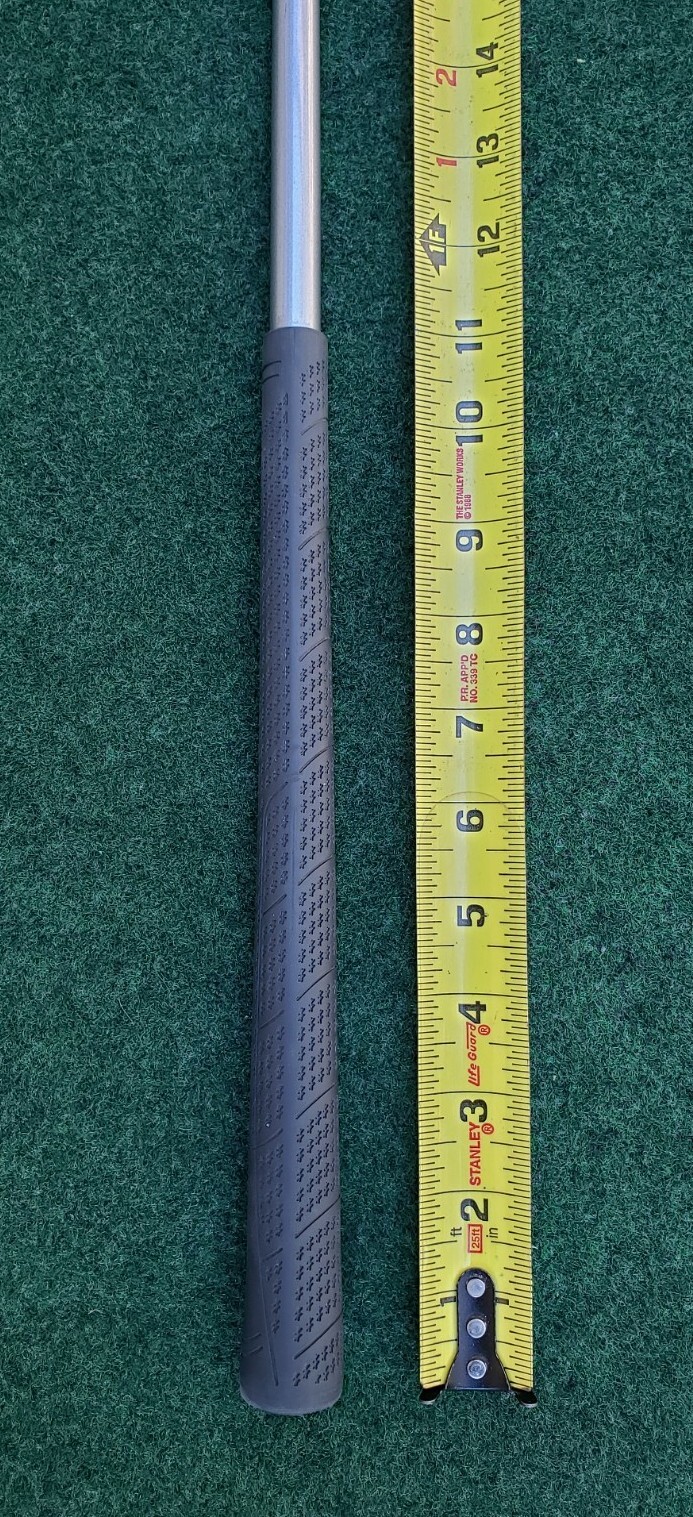 NICE RH Ladies TaylorMade 300 Series Sand Wedge 60g Shaft Lite Original Grip !!!