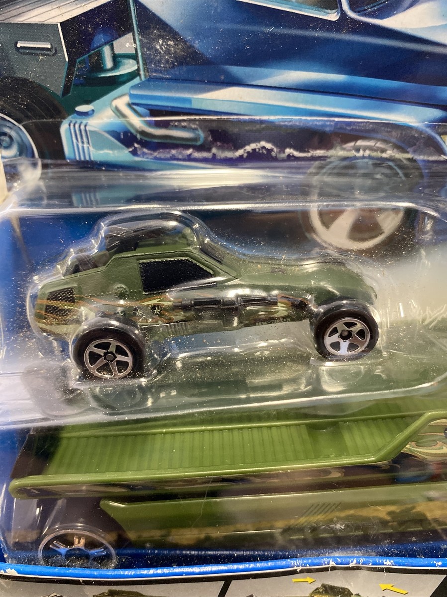 Hot Wheels Truckin' Transporters 2006 DieCast Vehicle and Truck