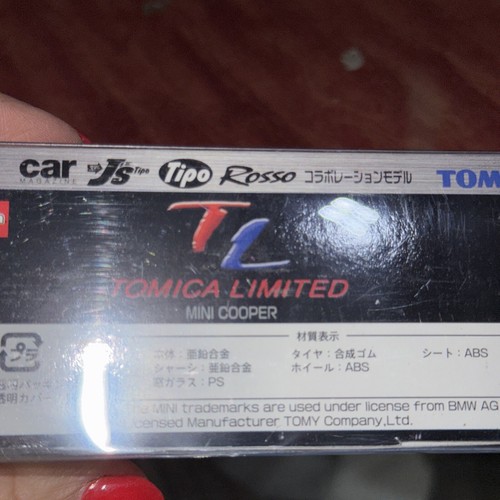 New Tomica Mini Cooper The Beatles Car - Picture 5 of 8