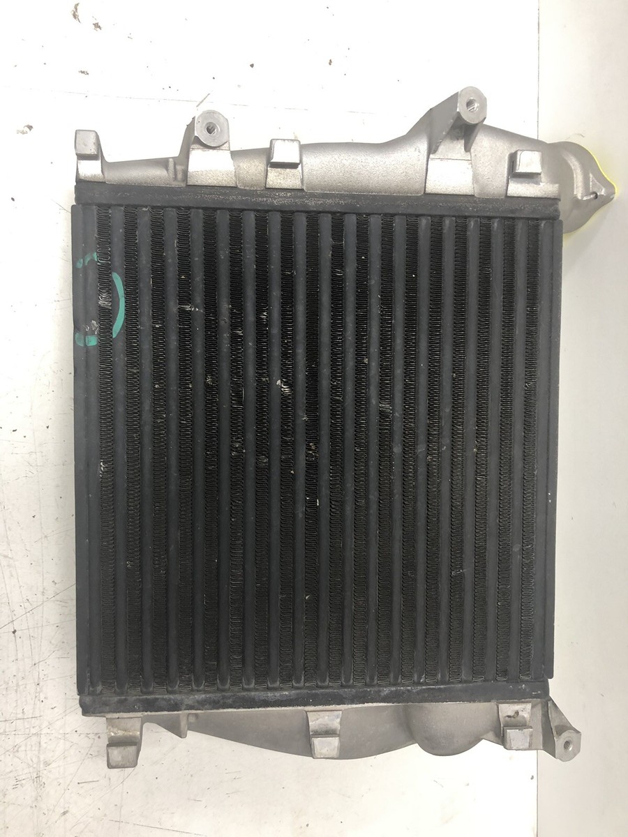 Passenger Right Intercooler 4.8L 11-16 PORSCHE CAYENNE 776965 ID 