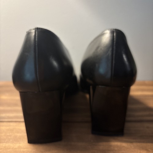 VTG Stuart Weitzman Black Leather 2.5"h Heel Pump Shoes, Sz 8.5 Square Toe - Picture 3 of 7