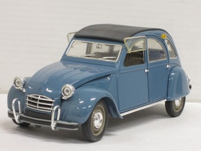 Citroen 2 CV Ente Cabrio geschlossenes Dach graublau ohne Box Solido 1:17