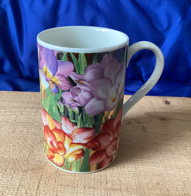 Dunoon Made in Scottland Floral on Gold Foil Pattern Coffee Cup - Pre-owned