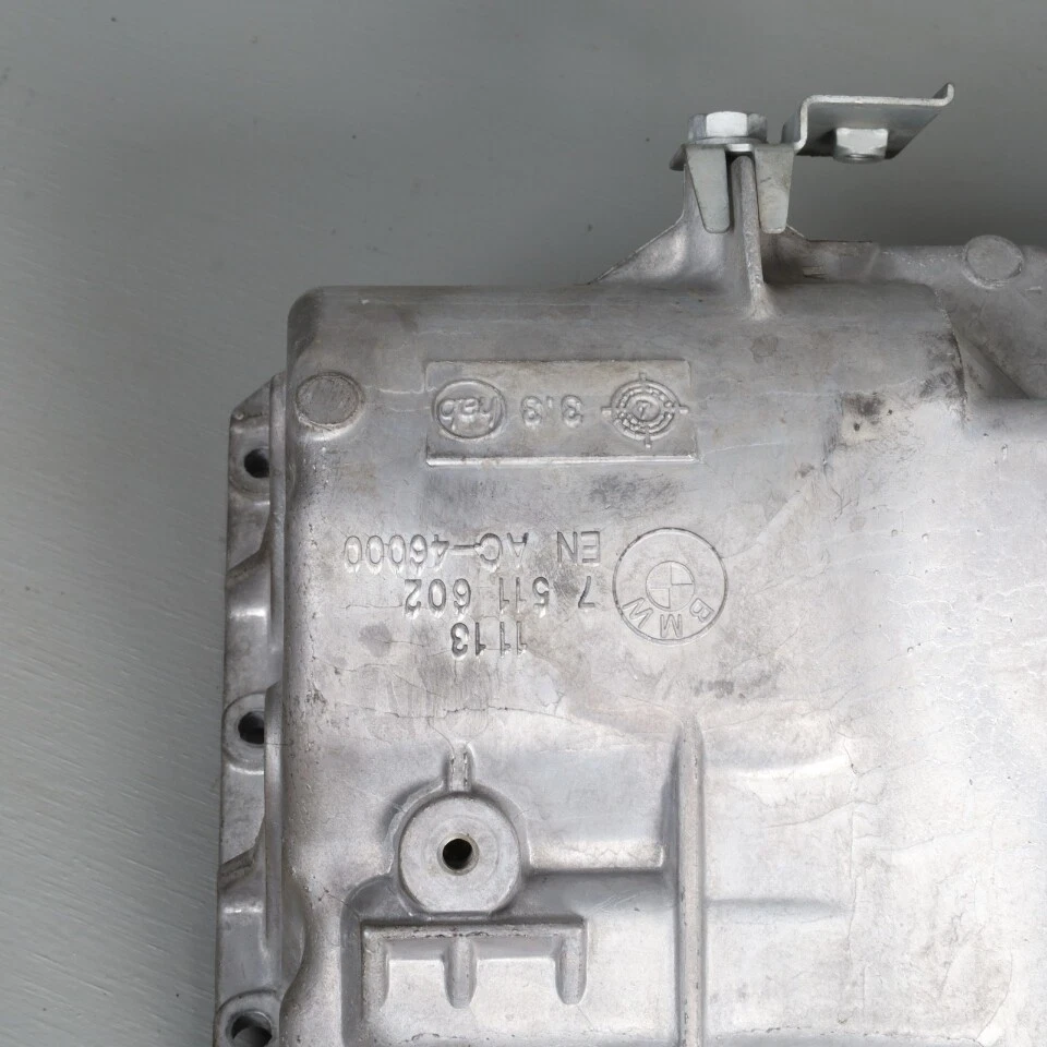 2001-2005 BMW 325xi 330xi / 2004-2006 X3 Engine Oil Pan 11137519432 OEM Used Foto 4 de 4