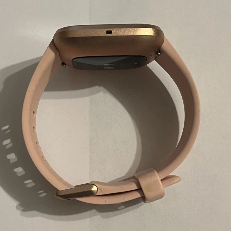 Fitbit Versa 2 - Reloj Inteligente Salud y Estado Físico Cobre Rosa/Banda Rosa FB507 Foto 4 de 4