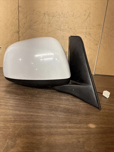 2007 - 2013 SUZUKI SX4 PASSENGER DOOR SIDE VIEW MIRROR OEM