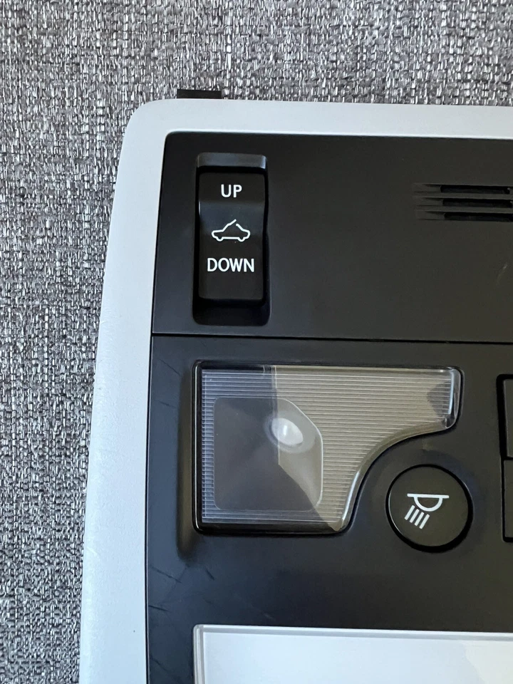 ⭐⭐ 15-20 雷克萨斯 GS200t GS350 GS450h 原始设备制造商地图灯 8120630190A0⭐⭐ — 第 2/4 张图片