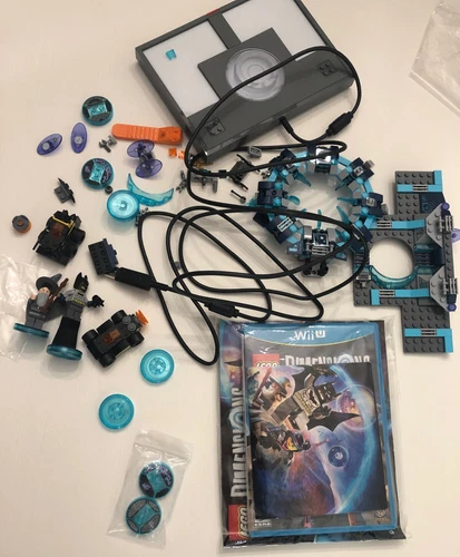 LEGO Dimensions: Starter Pack 95% complete w books Nintendo Wii U, 2015 & Extras