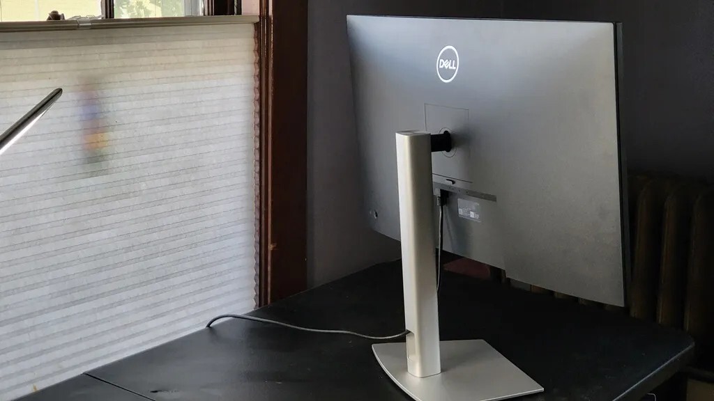 DELL P3222QE 4K 32（31.5）インチ Dell 32 4K USB-C Hub Monitor (P3222QE) Review | PCMag