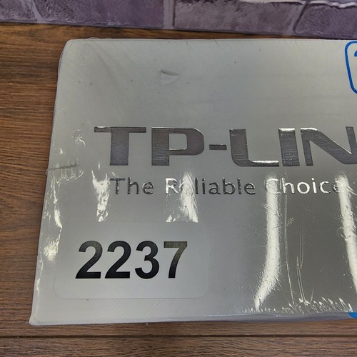 NEW TP-LINK Wi-Fi Range Extender High-Speed AC1200 RE355 Up to 1200Mbps - Sealed - Picture 6 of 6