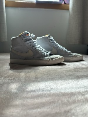 Nike Blazer Mid 77 in blue and grey