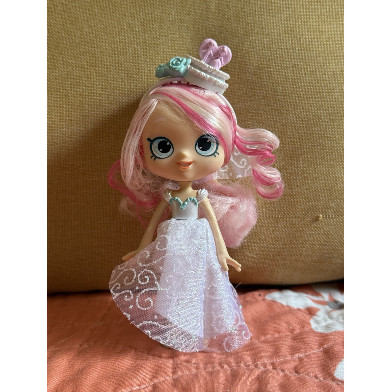 Shopkins Doll Pink & Blonde Bride Curly Hair Light Complexio