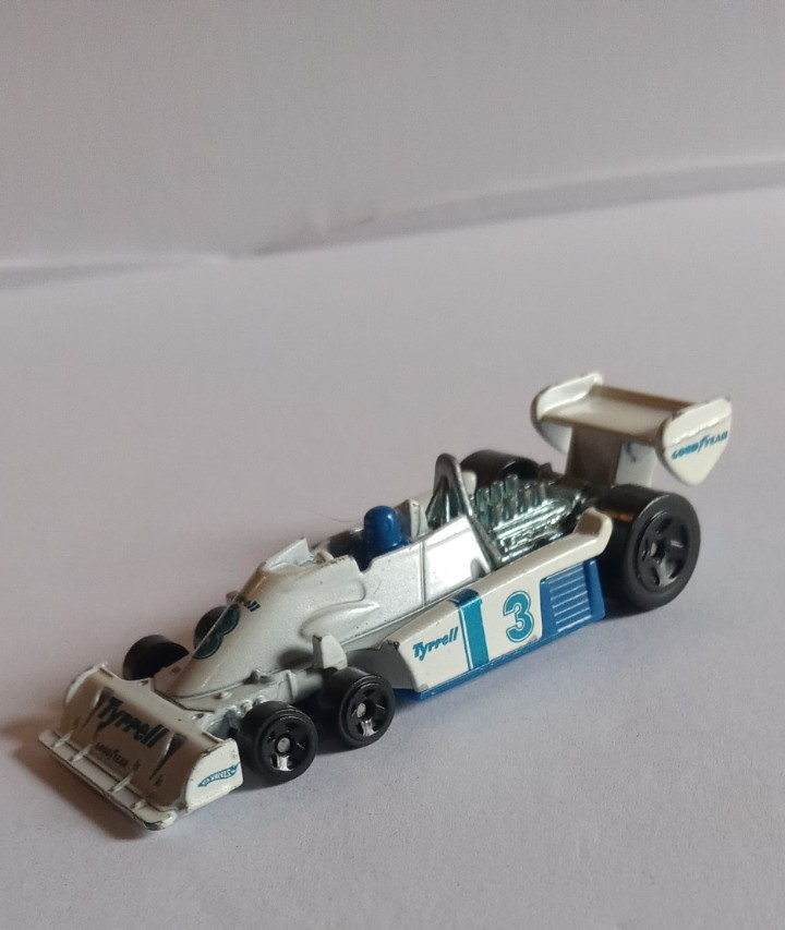 2010 Hot Wheels New Models #39 Tyrrell P34 Six Wheeler (White)