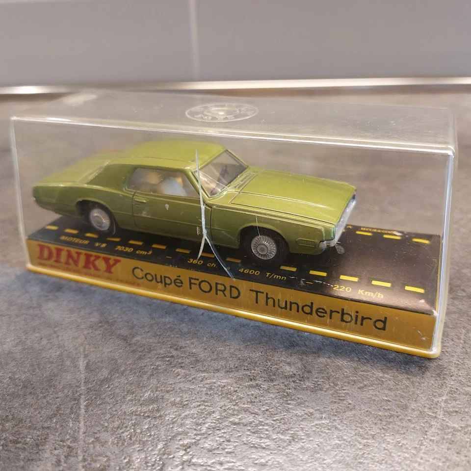 Coupé FORD Thunderbird  Nr. 1419 1/43 dinky toys Meccano Anni 70 Made in France  - Immagine 4 di 4