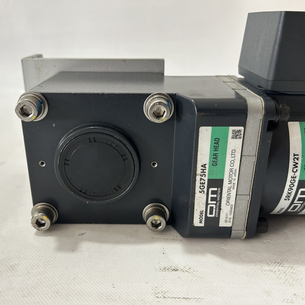 Oriental Motor 5RK90GE-CW2T w/ Gear Head 5GE75HA 90W, 200V Oriental Motor 5RK90GE-CW2T w/ Gear Head 5GE75HA 90W, 200V
