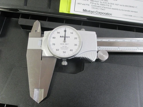 NEW Mitutoyo .100" Per Revolution 12" Dial Caliper #505-746