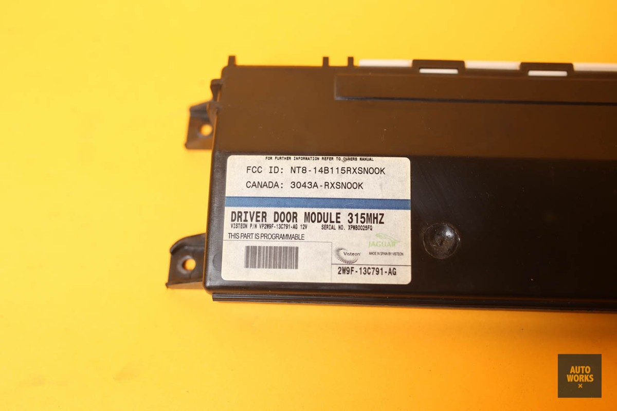 04-07 Jaguar X350 XJ8 XJR XJ8L Front Left Driver Door Module