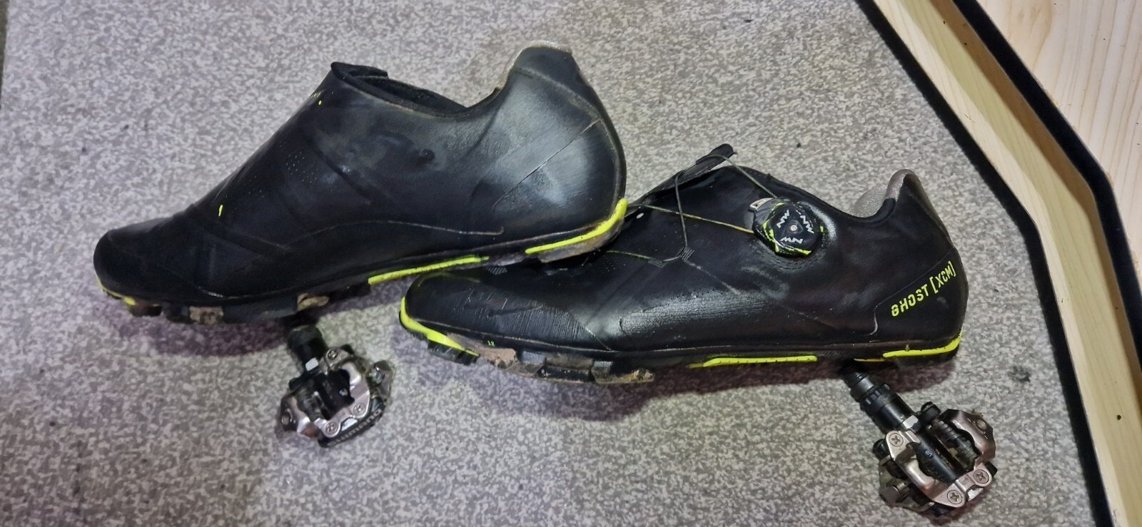 Northwave Ghost XCM Size 47 MTB Shoe Black/Yellow Carbon Road/Gravel
