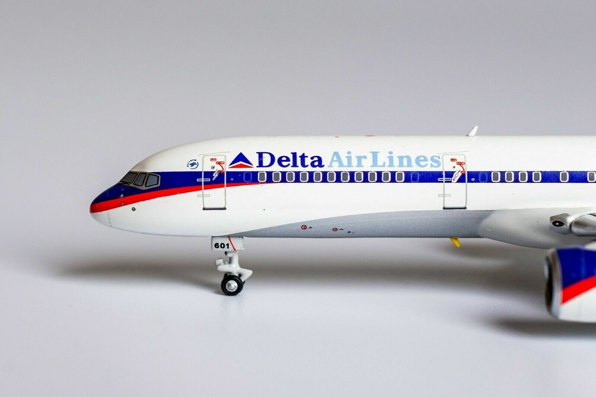 DELTA BOEING 787-300 1/150 モデルプレーン MODL220567_4EYga6rttE5IxU1S.jpg