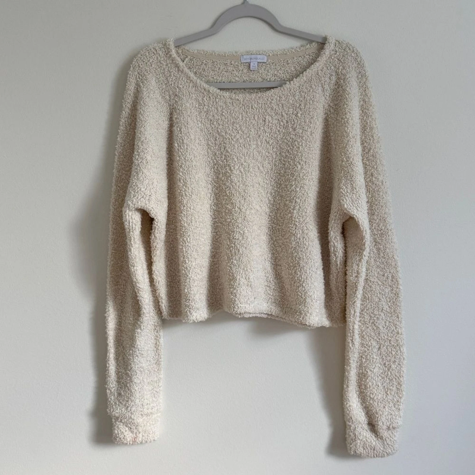 beyond-yoga all the feels cropped raglan pullover sweater