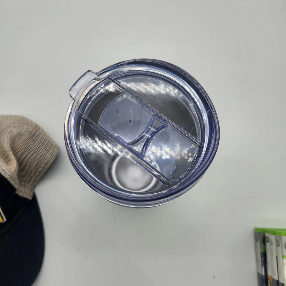 De colección Michigan Wolverines Sombrero Favorito de los Fanáticos 2023 Campeones Nacionales Vaso Foto 3 de 4