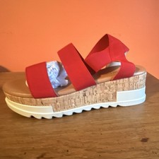 Dream Pairs Women's Red Platform Sandals Solid, US 6.5 New w/ Box