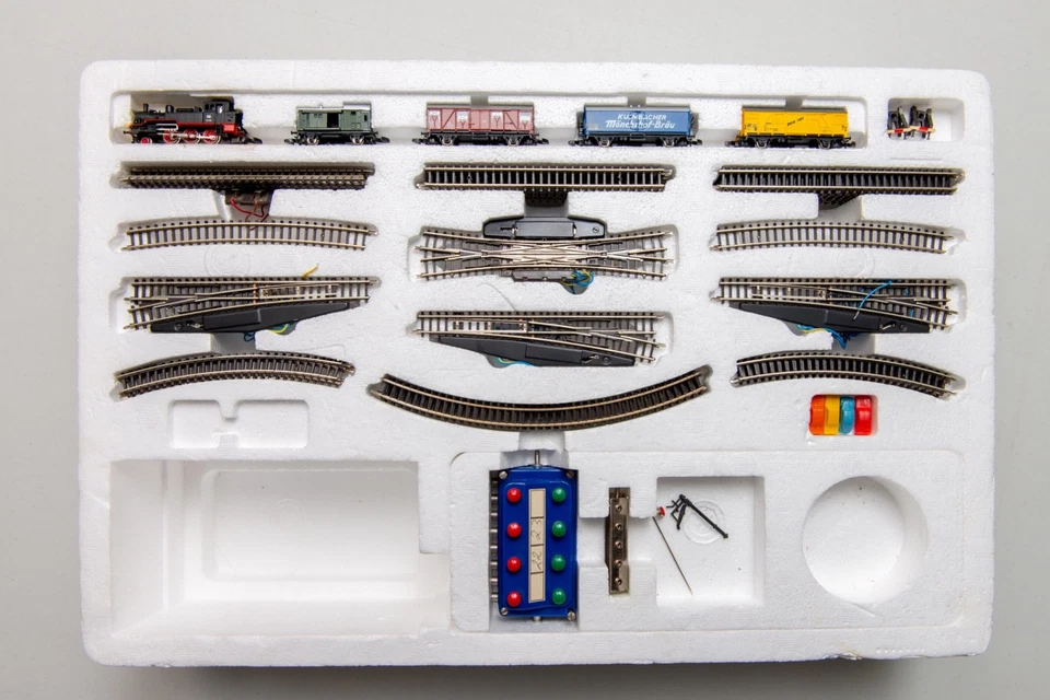 Märklin Z Startpackung 8158 mit Trafo 37670 und Gleispakket - Bild 2 von 4