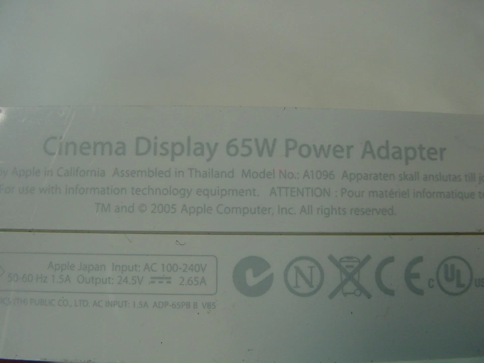 ADAPTADOR DE ENERGIA APPLE CINEMA DISPLAY 65W A1096 - SEM CABO DE ALIMENTAÇÃO INCLUÍDO - Imagem 2 de 3