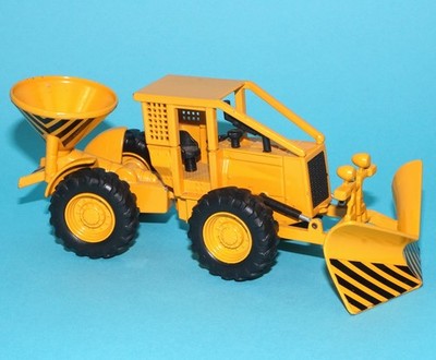 JOAL #229 CATERPILLAR CAT SNOW PLOUGH & SALT SPREADER 1/43 SCALE DIECAST META...
