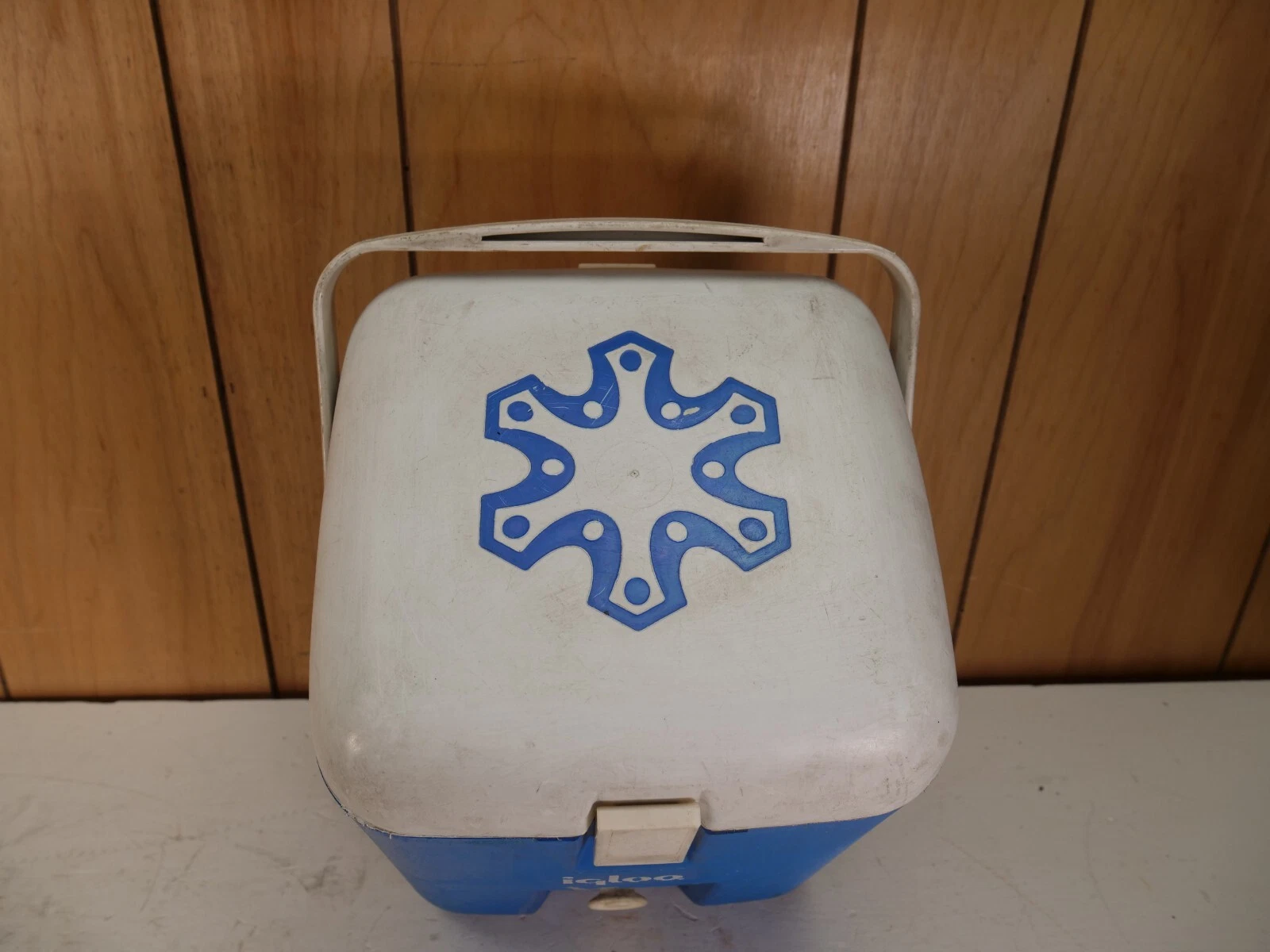 Vintage 1-Gallon Cube Igloo Water Cooler Blue Beverage Jug
