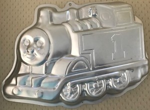 Wilton 'Thomas the Tank Engine' Cake Pan/Jello Mold! #2105-1349