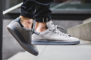 stan smith adidas gris