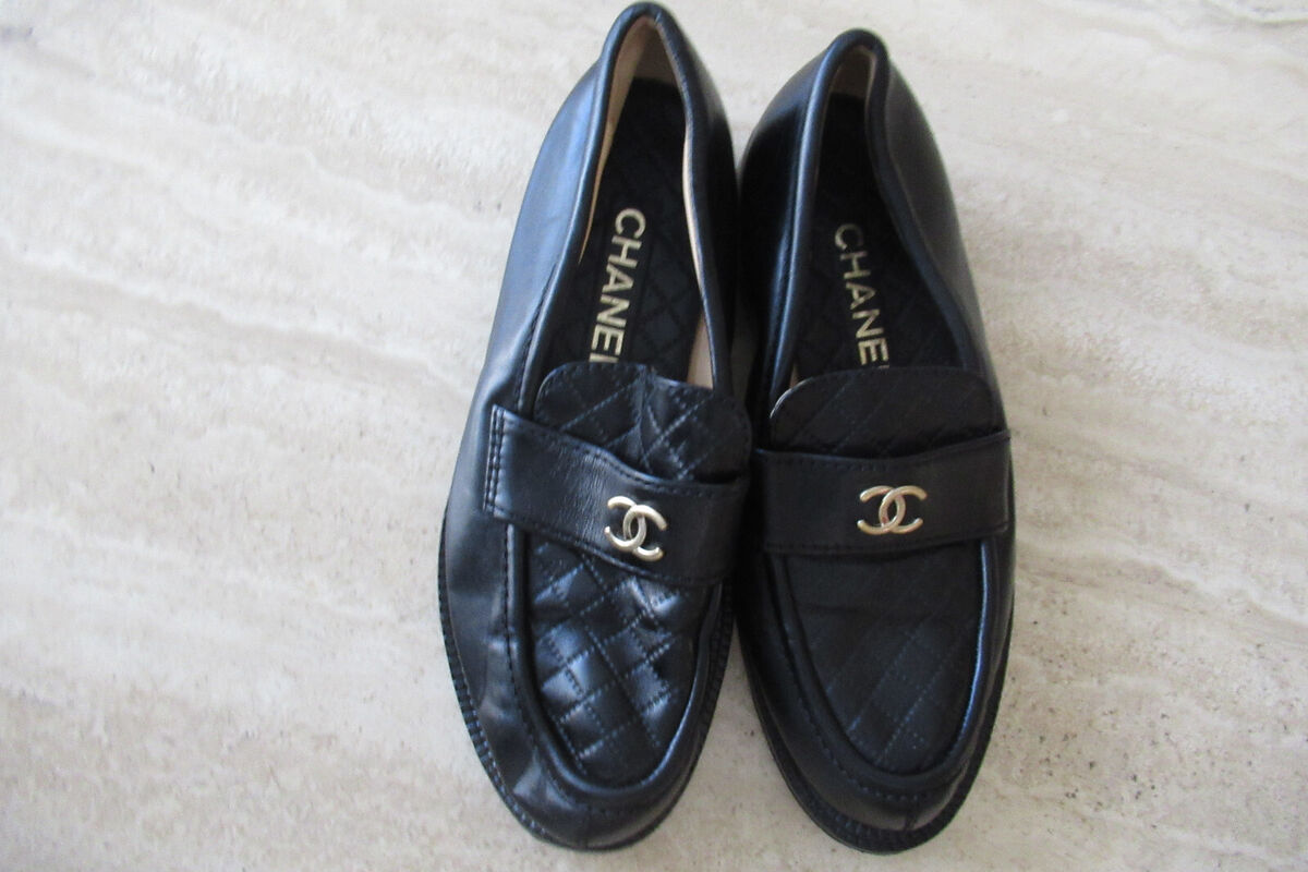 AUTH CHANEL VINTAGE QUILTED LOAFERS SZ SHOES BLK LEATH SZ AUTH CHANEL VINTAGE QUILTED LOAFERS SZ SHOES BLK LEATH SZ