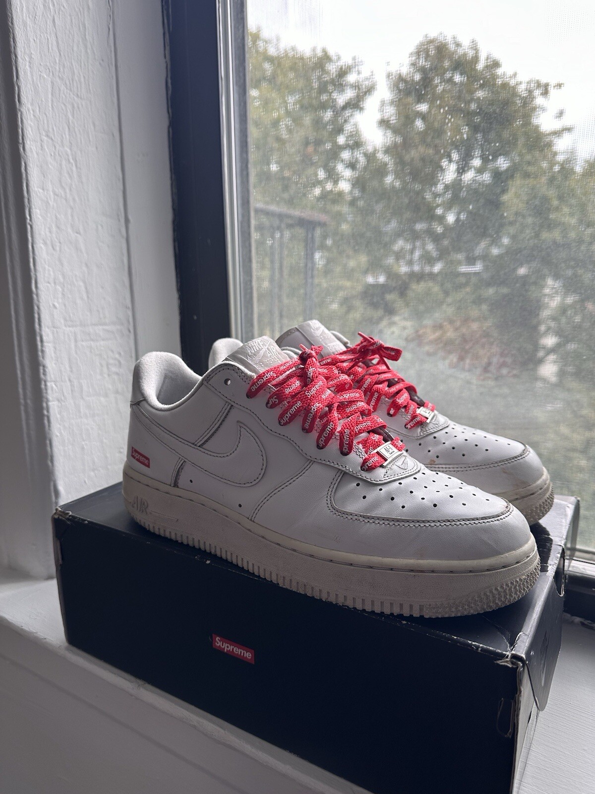 Air Force One Supreme White - Size 8 Mens