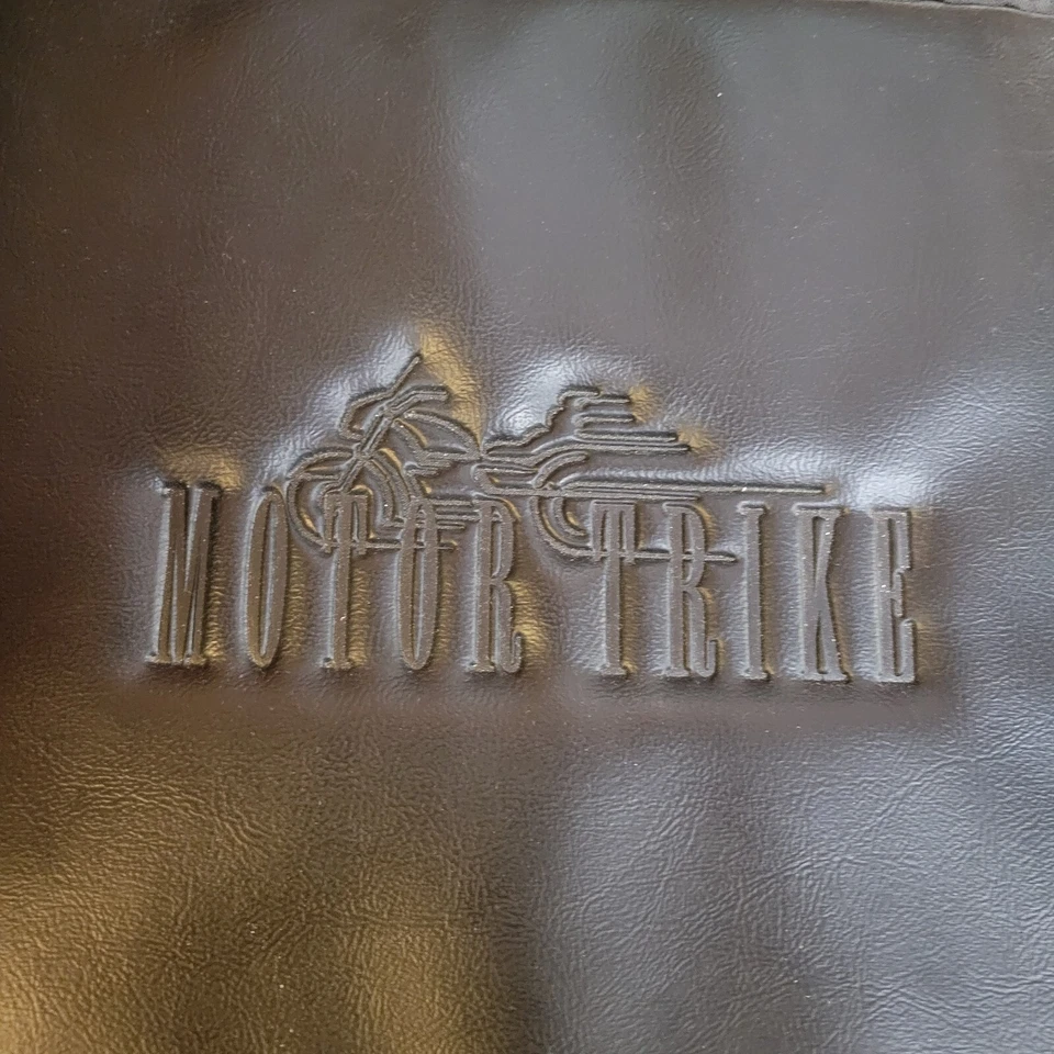 Sujetador guardabarros triciclo motor Foto 2 de 4