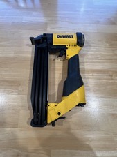 DeWalt DW450S2 Wide Crown Lathing Stapler, 16 Gauge
