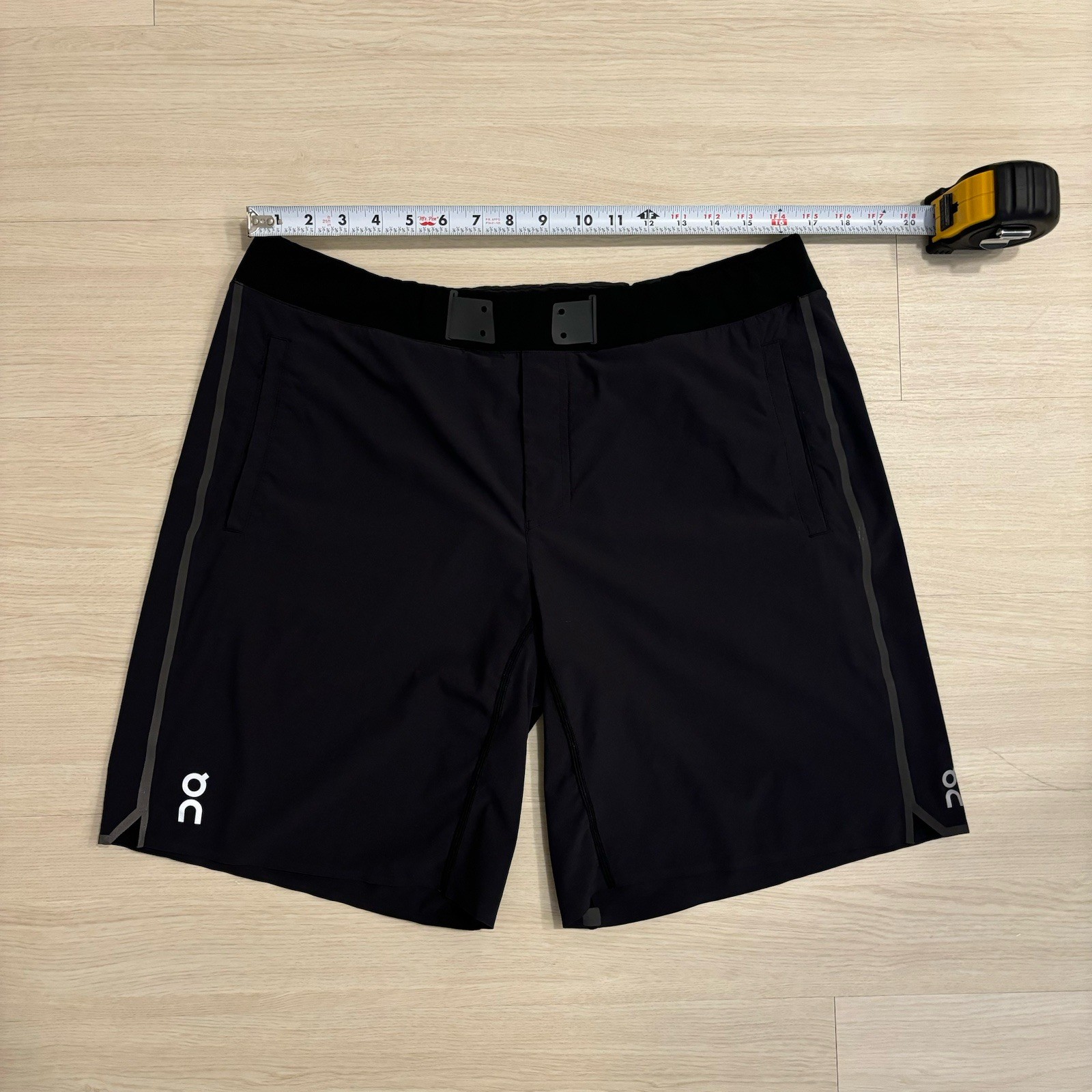 On Cloud Performance Hybrid Shorts Quick Dry Runn… - image 8