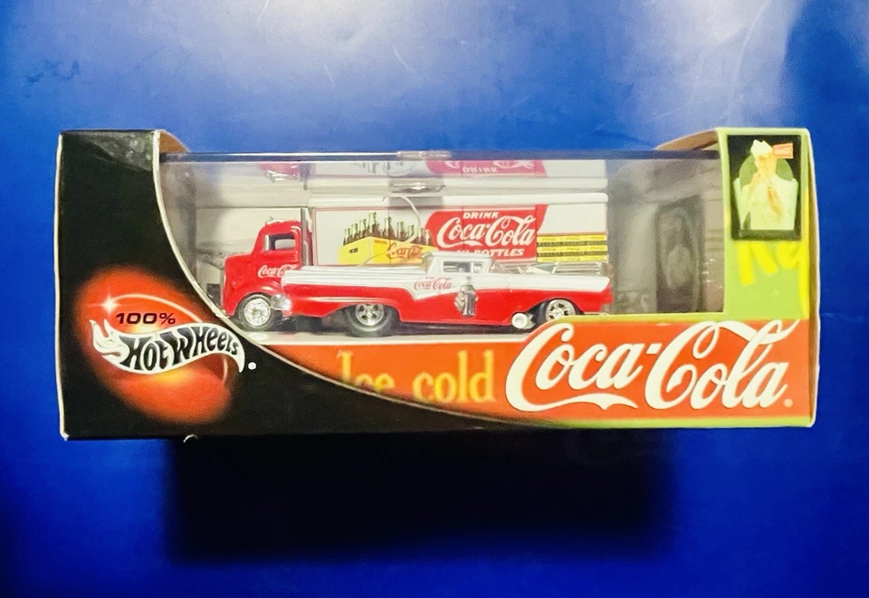 100% 风火轮 • 可口可乐 • 盒套装 • '57 Ranchero & '39 盒卡车 • 2002 — 第 2/3 张图片