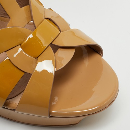 Sandalias de plataforma Saint Laurent beige charol homenaje talla 39,5 - Imagen 7 de 9