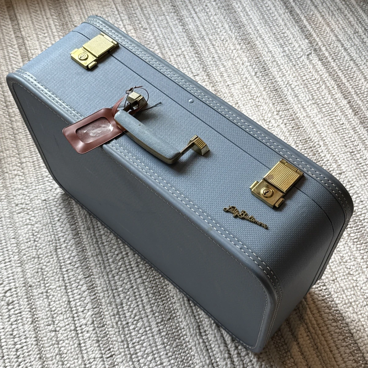 25+ Blue Vintage Suitcases Travel Accessories with Lock for sale