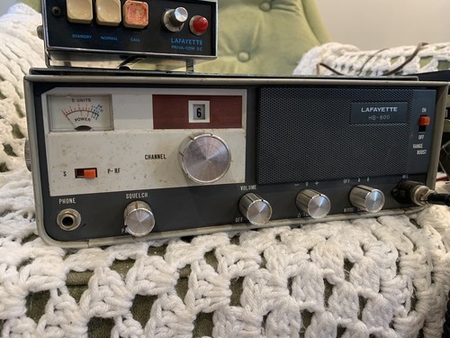 Lafayette HB-600 23 Channel CB Radio W/ Original mic- Priva-com 3c - Zdjęcie 2 z 6