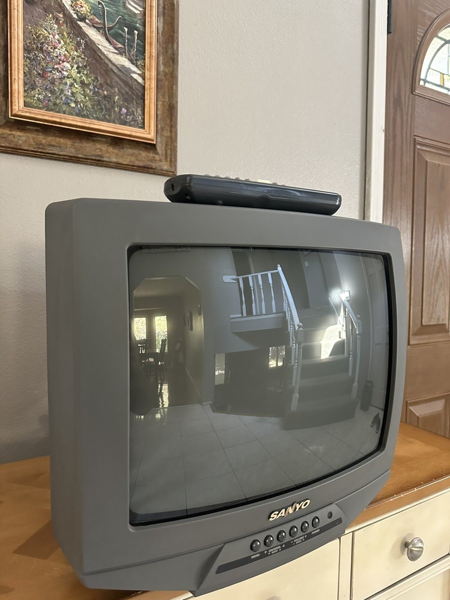 SANYO DS13330 13â€ CRT COLOR TV W/ REMOTE & FRONT INPUTS FOR