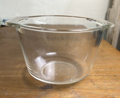 VTG Pyrex 19 Clear Glass Bowl Baking Bowl Dish with handles