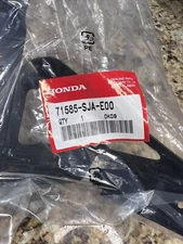 Honda 71585-SJA-E00 Left Rear Bumper Spacer Bracket for 06-12 Acura RL