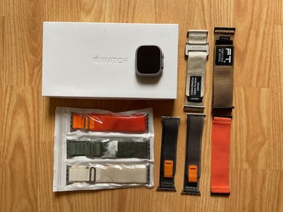 Apple Watch Ultra 49mm Titanium Black/Gray Trail Loop Band (GPS +Cellular)