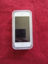 Apple MD717BT/A) 5th Generation 32 GB iPod Touch - Blue