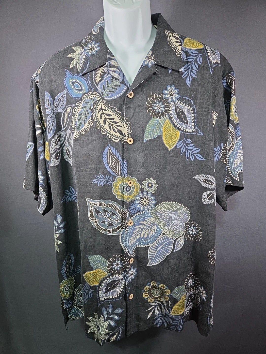 Tommy Bahama Shirt Men’s XL Black 100% Silk Button Island Floral All Over Print