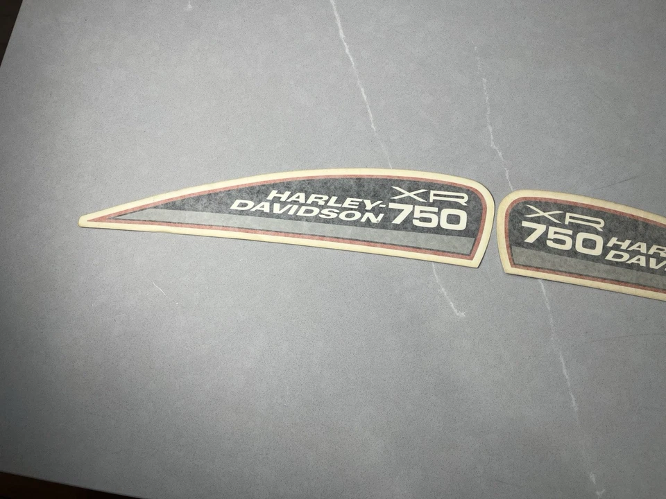 Calcomanías de tanque laterales derecho e izquierdo Harley Davidson nuevas stock antiguo Xr750 Foto 3 de 4