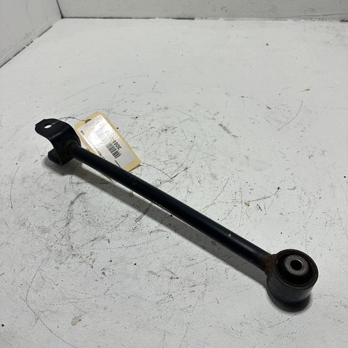 Rear Left / Driver Side Suspension Lower Control Arm Acura TLX 2015-2020 OEM - Picture 2 of 6