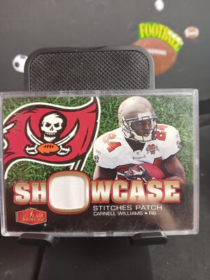 2006 Flair Showcase STITCHES JSY PATCH Carnell Cadillac Williams #SHS-CW (e2)